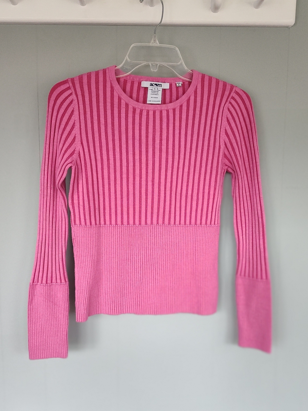 Vintage "Acorn" Pink Ribbed Knit Sweater - S